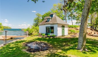 3 Manhattan, Alexandria Bay, NY 13607