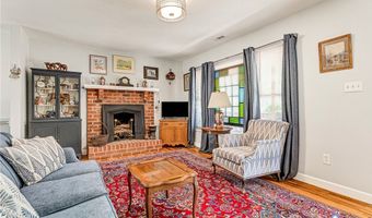 104 Five Oaks Ln, Ashland, VA 23005