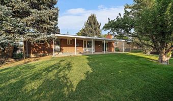 667 S Oswego Ct, Aurora, CO 80012