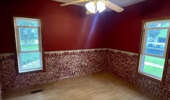 823 Pine Ave, Alma, MI 48801