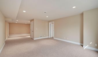 2724 Northridge Ln, Ames, IA 50010