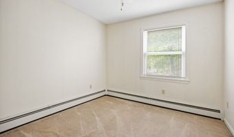 34 Fairlawn St, Bristol, CT 06010