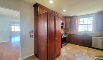 96 Westside Ave, Bergenfield, NJ 07621