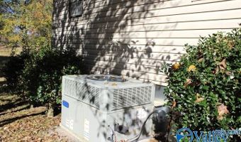 1011 9th St NW, Arab, AL 35016