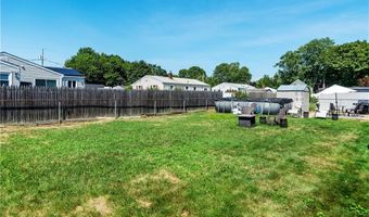 43 Deerfield Dr, Warwick, RI 02886