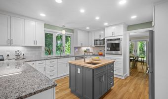 11 Nathan Lord Rd, Amherst, NH 03031