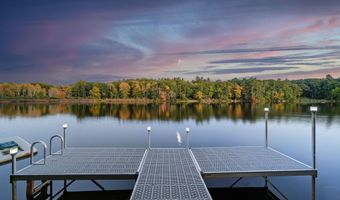 543 Long Shores Dr, Barrington, NH 03825