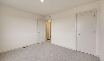 525 S 10th St, Berthoud, CO 80513