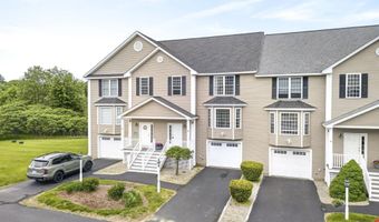 15 Shaker Heights Ln, Chester, NH 03036