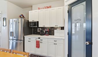 682 STUART Rd, Adkins, TX 78101