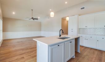 4054 Mallard St, Bay St. Louis, MS 39520