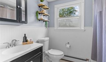 17 Linwood Dr, Coventry, RI 02816