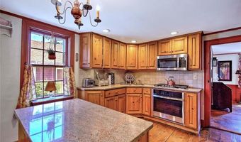 324 Pleasant St, East Providence, RI 02916
