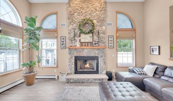 928 Seaman Ave, Beachwood, NJ 08722