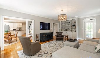 14469 Riverside Dr, Ashland, VA 23005