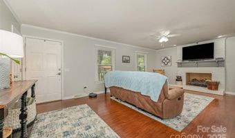 2106 Woodhurst Ln, Albemarle, NC 28001