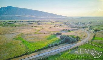 745 Southfork Rd, Cody, WY 82414