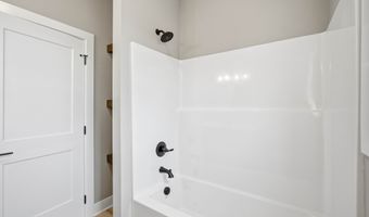 2610 Ponte Pl, Adel, IA 50003