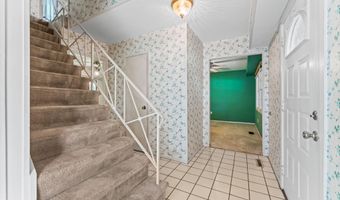 2902 STONYBROOK Dr, Bowie, MD 20715