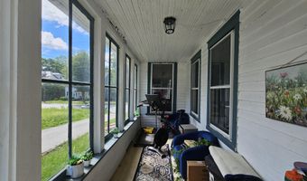 423 Hammond St, Bangor, ME 04401
