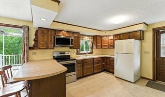 612 N Liberty St, Belchertown, MA 01007