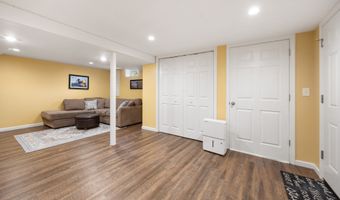 139 Contour Dr, Cheshire, CT 06410