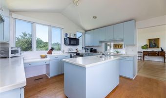 36 Newport St, Jamestown, RI 02835