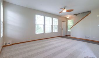 2636 Pondview Dr, Algonquin, IL 60102