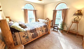 5912 5 Mile Pt Rd, Allouez, MI 49805