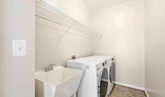 21946 WINDOVER Dr, Broadlands, VA 20148