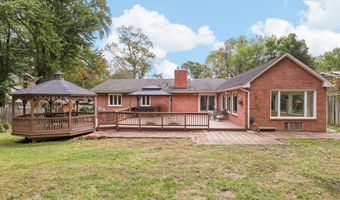 4100 DOWNING St, Annandale, VA 22003