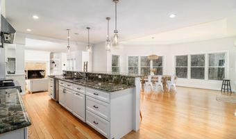 62 Riverford Rd, Brookfield, CT 06804