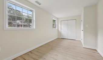 4907 CHANTICLEER Ave, Annandale, VA 22003
