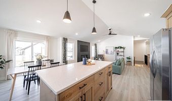 576 Hollow Dr, Ammon, ID 83401