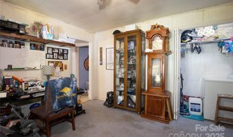 1424 Bear Creek Rd, Bakersville, NC 28705