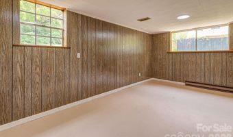 47 Bell Rd, Asheville, NC 28805