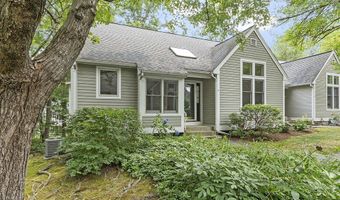 32 Brewster Ln 32, Acton, MA 01720