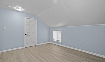 5 Nelson St, East Providence, RI 02916