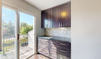 1908 Lindsay Ln, Ann Arbor, MI 48104