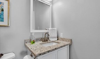4032 Bank St, Bay St. Louis, MS 39520