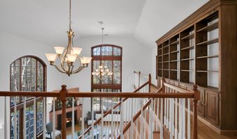 160 Pelican Rd, Middletown, NJ 07748