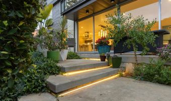 165 Pine Ave, Carlsbad, CA 92008