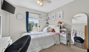 1873 Fox Pointe Dr, Arnold, MO 63010