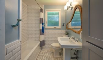 409 Wanaao Rd, Kailua, HI 96734