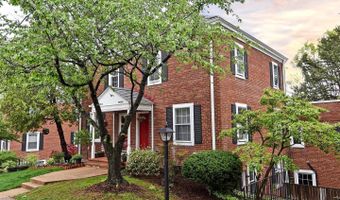 2829 S ABINGDON St B, Arlington, VA 22206