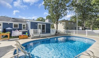 745 Halliard Ave, Beachwood, NJ 08722