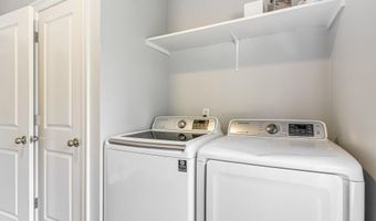 183 Mcdonnell Ave 304, Biloxi, MS 39531