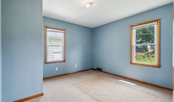 717 3rd Ave SE, Dyersville, IA 52040