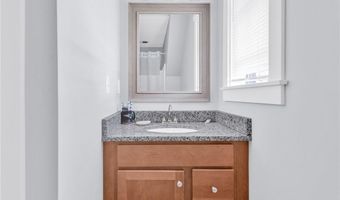 12 Park Ave 3, Narragansett, RI 02882