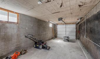 9301 Leona Ct, Affton, MO 63123